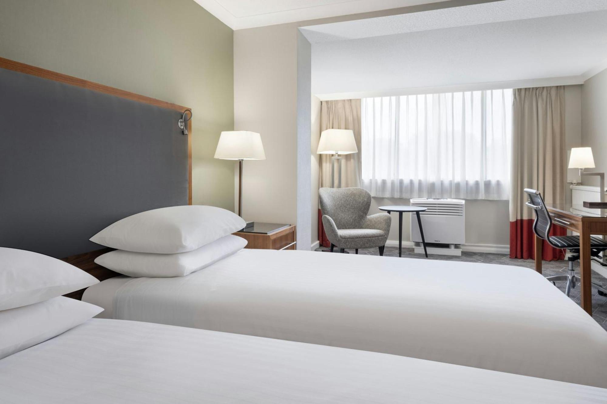 Delta Hotels By Marriott EDI Exterior foto